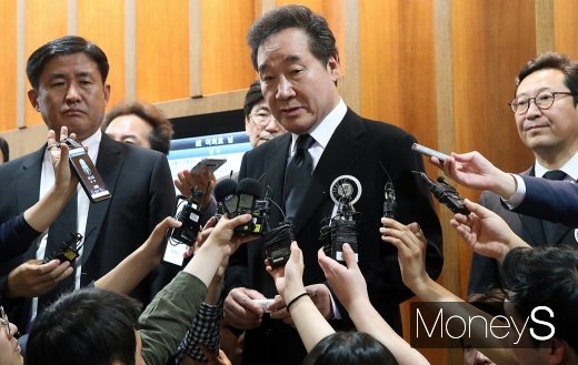 [머니S포토] 이낙연 