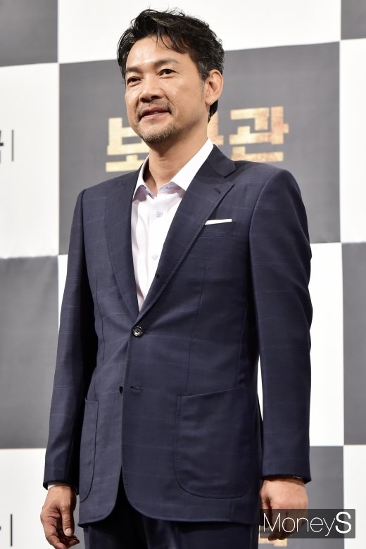 [머니S포토] 믿고보는 배우 정진영, '올곧은 초선 국회의원'
