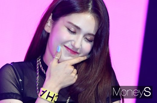 [머니S포토] 전소미 '깜찍하게~'