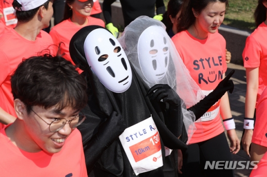 지난달 26일 서울 광진구 뚝섬 한강공원에서는 제3회 롯데 스타일런 행사가 진행됐다. /사진=뉴시스
