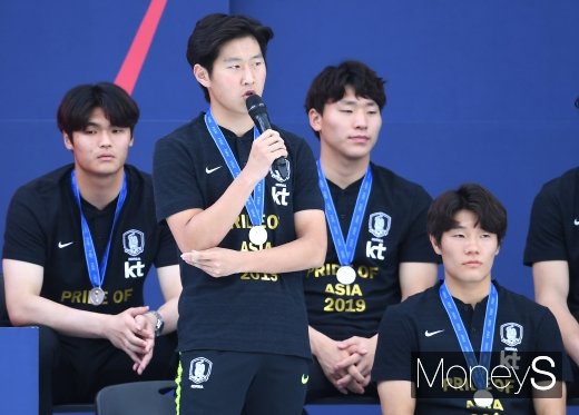[머니S포토] 이강인 '엄원상과 전세진 형을 누나에게 소개시켜주고 싶다'