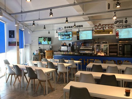 '빵장수단팥빵 카페' 사옥 이전으로 가맹 사업 본격화