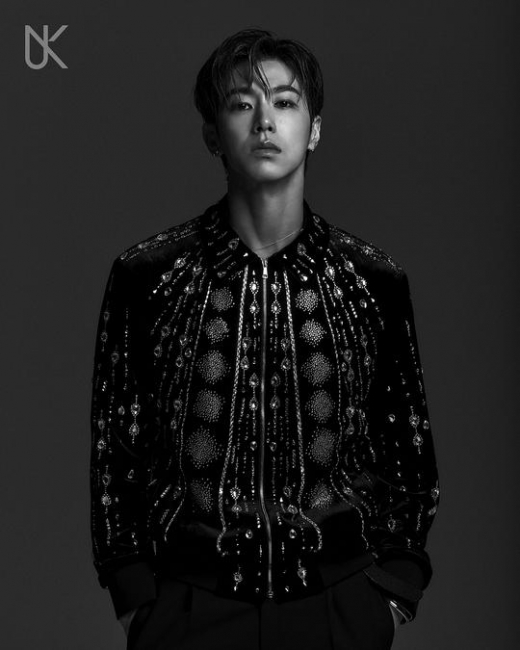 '열정 만수르' 유노윤호, 日 오리콘 위클리 디지털 앨범 차트 1위