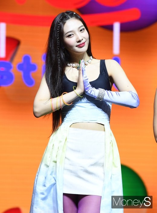 [머니S포토] 레드벨벳 조이 '어머 더 예뻐졌네~'