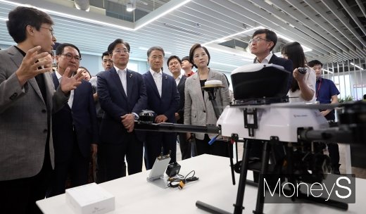 [머니S포토] 이게 바로 5G 가드 드론