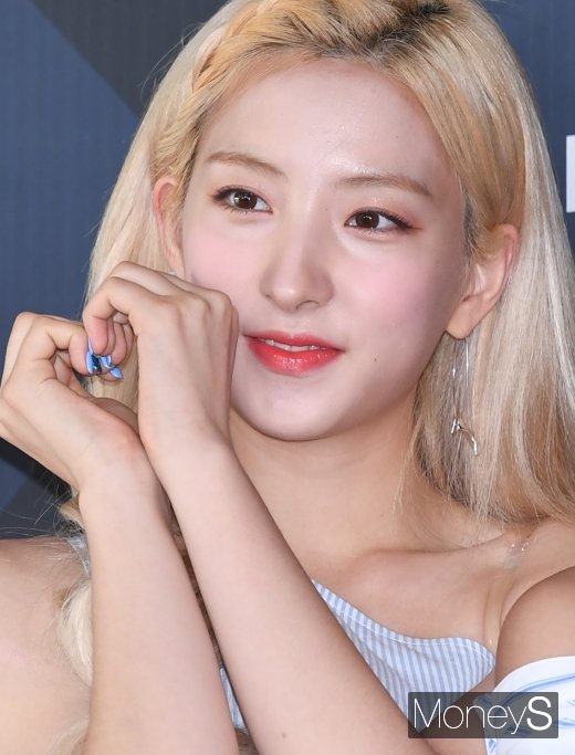 [머니S포토] 우주소녀 은서, 클로즈업해도 무결점