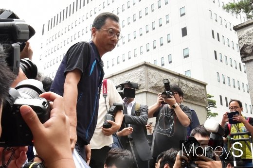 [머니S포토] 영장심사 앞둔 김명환 민노총 위원장