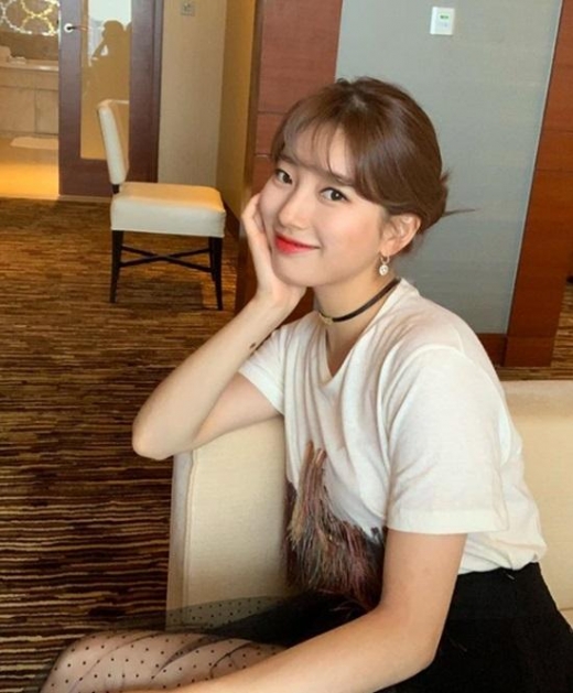 수지, 싱가포르 근황 '예쁨주의'
