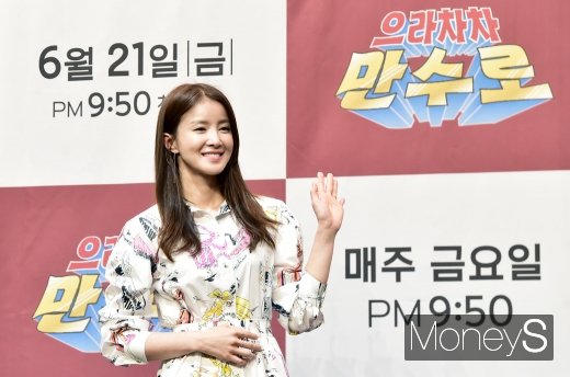 [머니S포토] 이시영, 러블리한 청순 미소'