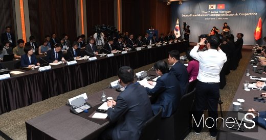 [머니S포토] 경제협력을 위해 모인 한국과 베트남