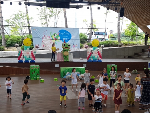세 번째 돌 맞은 ‘수원이’ 축하 파티. / 사진제공=수원시 