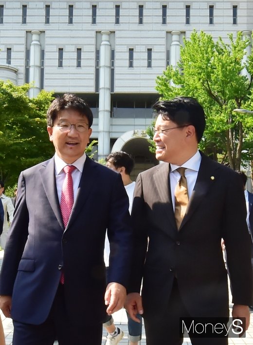 [머니S포토] 강원랜드 채용 비리 무죄 권성동 의원의 웃음