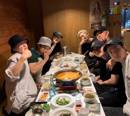 엑소. /사진=세훈 인스타그램 캡처    
