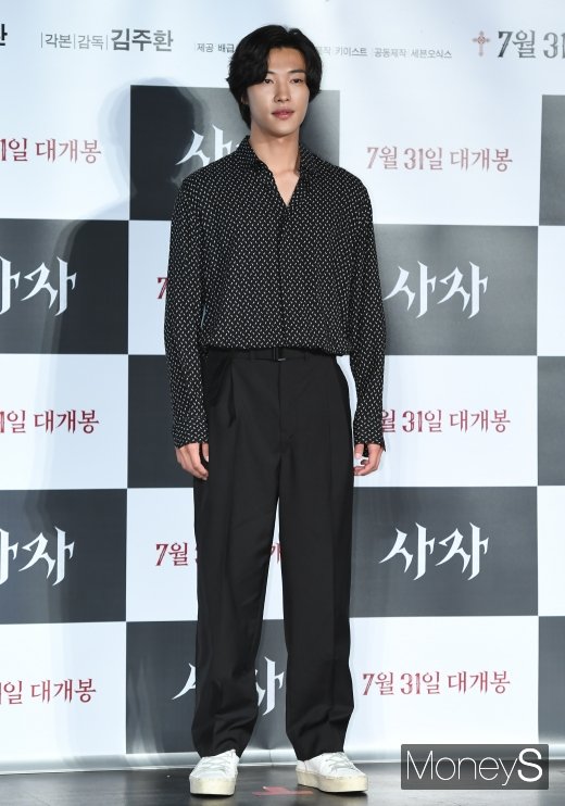[머니S포토] 우도환, 아무나 소화하기 힘든 패션