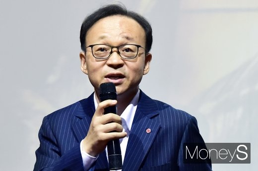 [머니S포토] 유형주 상무 