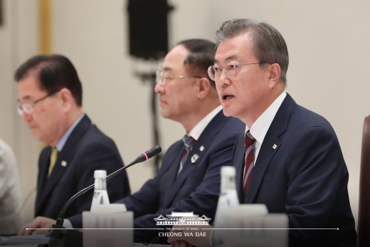 문재인 대통령이 27일 일본 오사카시 웨스틴 호텔에서 시진핑 중국 국가주석과 정상회담서 모두발언하고 있다. /사진=청와대 페이스북