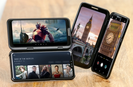 듀얼스크린을 부착한 LG V50. /사진=LG전자