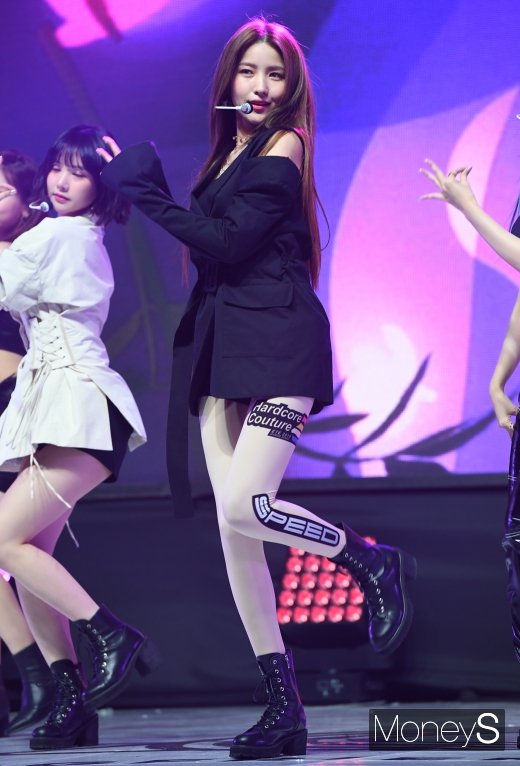 [머니S포토] 여자친구 소원, 다이어트 자극하는 각선미