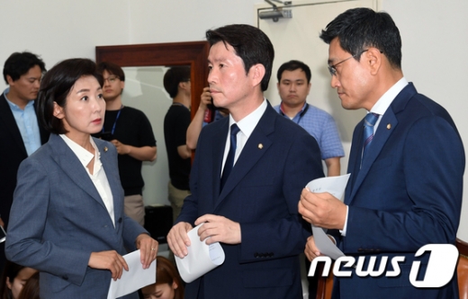 (왼쪽부터)나경원 자유한국당 원내대표, 이인영 더불어민주당 원내대표, 오신환 바른미래당 원내대표. /사진=뉴스1