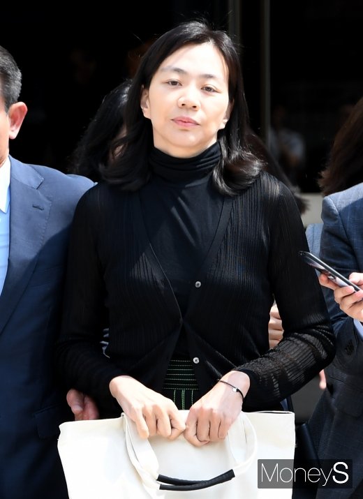[머니S포토] '기사도우미 불법 고용' 조현아, 1년 징역·집행유예 2년 선고