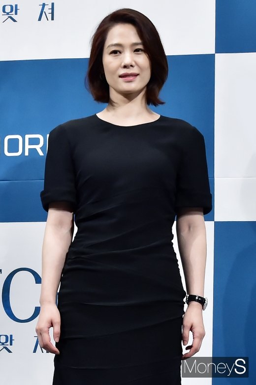 [머니S포토] 김현주, '우아한 블랙 원피스'