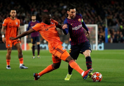지난 시즌 UEFA 챔피언스리그 16강에서 FC 바르셀로나를 상대로 활약했던 탕귀 은돔벨레(왼쪽). /사진=로이터
