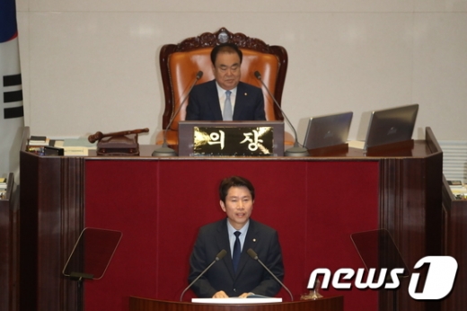 이인영 더불어민주당 원내대표가 3일 서울 여의도 국회 본회의장에서 교섭단체 대표연설을 하고 있다. /사진=뉴스1