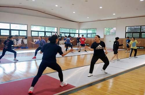 상해와 난징의 중국 펜싱팀이 전남 나주시에 하계 전지 훈련을 하고 있는 모습/사진제공=나주시