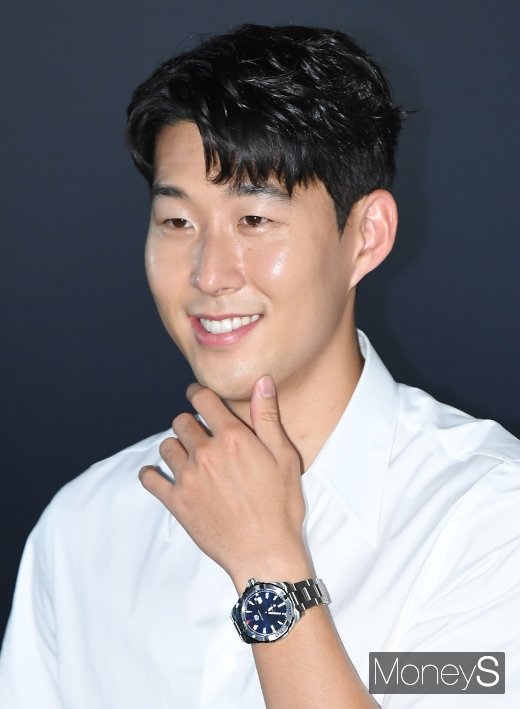 [머니S포토] 손흥민 '태그호이어X손흥민 리미티드 에디션'…국내 777개 한정판