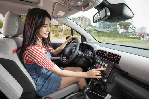 시트로엥 뉴 C3 에어크로스 SUV 실내. /사진=한불모터스