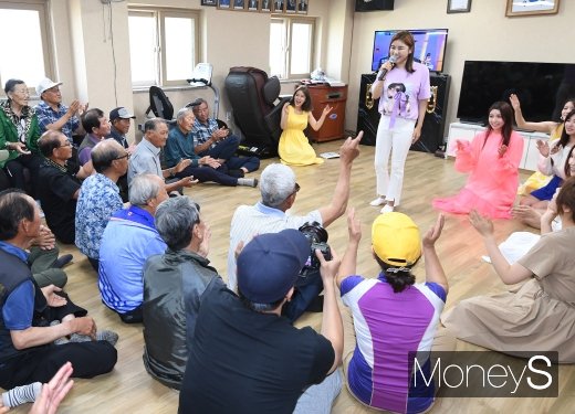 [머니S포토] '미스트롯' 송가인, 환호성 터지는 가창력
