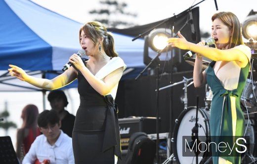 [머니S포토] 미스트롯 김소유·송가인, 환상의 하모니