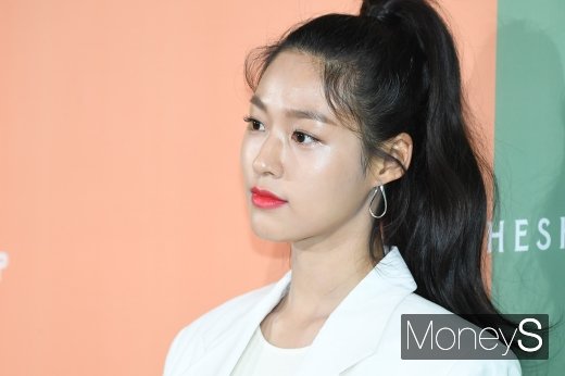 [머니S포토] 설현, 포니테일 머리도 예쁘게 소화