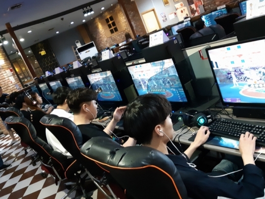 지난해 KeG 광주 지역본선에서 참가 선수들이 오디션을 플레이하는 모습. /사진=한빛소프트 