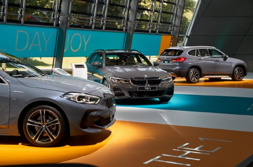 BMW 뉴 1시리즈, 뉴 3시리즈 투어링, 뉴 X1 세계 최초 공개. /사진=BMW그룹