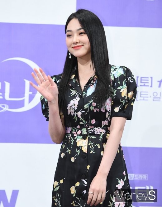 [머니S포토] 구구단 미나 '심쿵 미소'