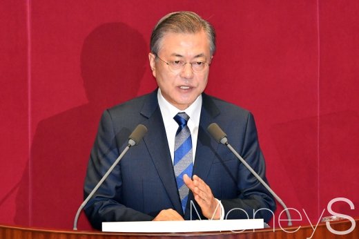문 대통령, 일본 수출규제 관련 첫 공식 입장 표명 (속보)