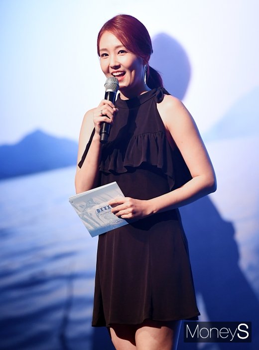[머니S포토] 오정연 '오늘 하성운 쇼케이스 사회 맡았어요'