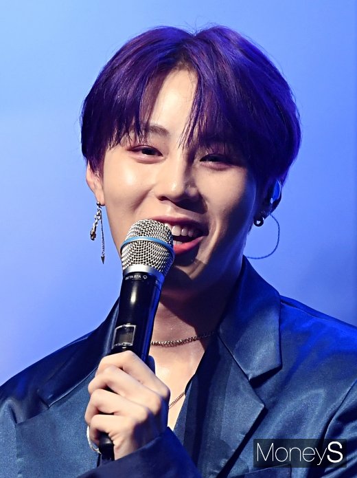 [머니S포토] 하성운 '첫 단독 콘서트 너무 떨려요'