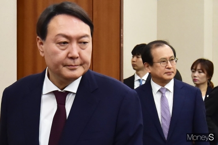 윤석열 검찰총장후보자(왼쪽). /사진=임한별 기자