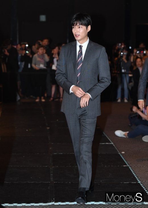 [머니S포토] 이민호, 시선 사로잡는 남신 비주얼
