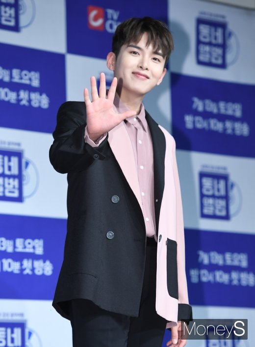 [머니S포토] '동네앨범' 슈퍼주니어 려욱, 여심 녹이는 미소