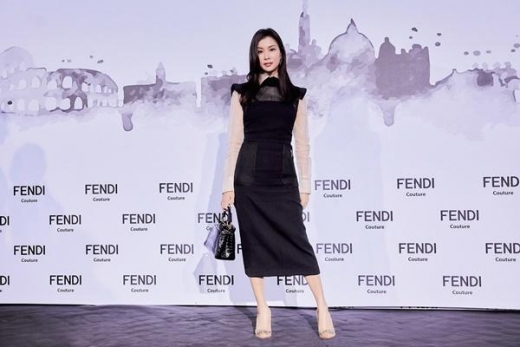 [★패션] 고소영, 명품 패션쇼서 뽐낸 '고급스런 여성미'