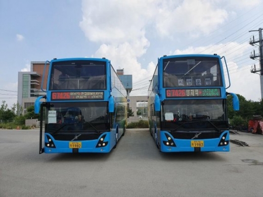 광역버스 G7426(양재역) 2층버스. / 사진제공=파주시 