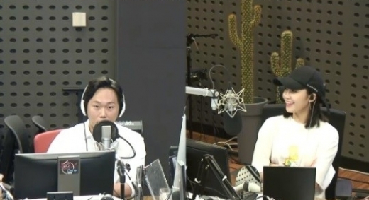 송진우(왼쪽). /사진=KBS 쿨FM 정은지의 가요광장 방송 화면 캡처  
