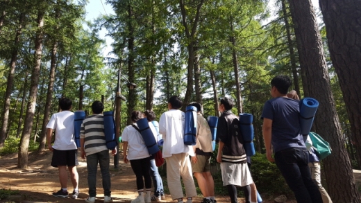 용인자연휴양림 산림치유. /사진제공=용인시