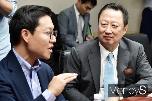 [머니S포토] 경청하는 박용만 대한상의 회장