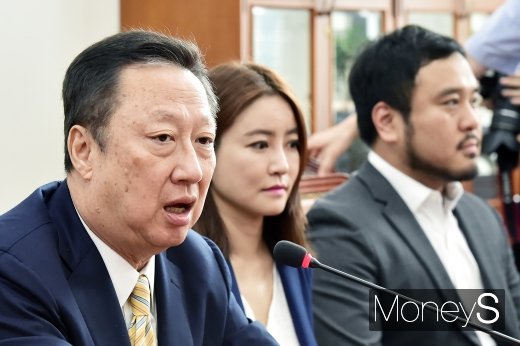 [머니S포토] '청년 스타트업' 발언하는 박용만 대한상의 회장