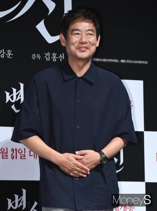 [머니S포토] 성동일, 푸근한 아버지 미소