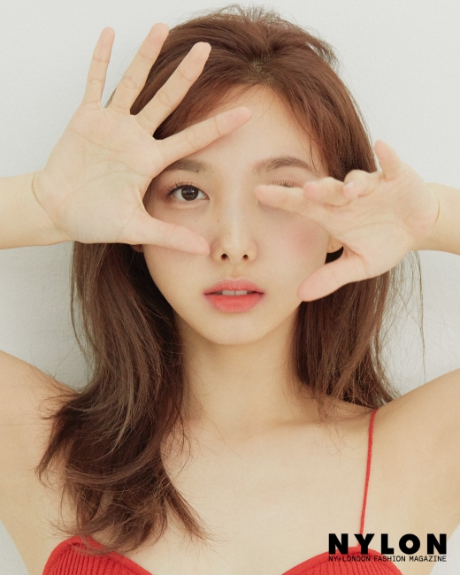 ©나일론